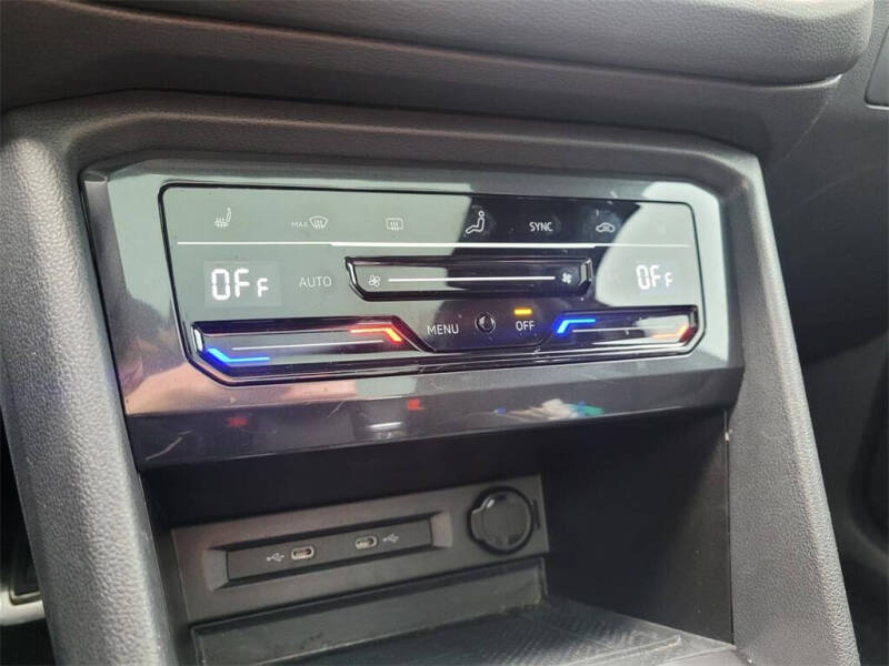 2023 Volkswagen Tiguan SE R-Line Black