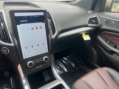 2021 Ford Edge Titanium