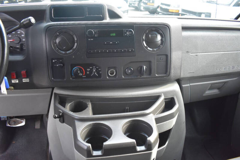 2011 Ford E-Series E-250