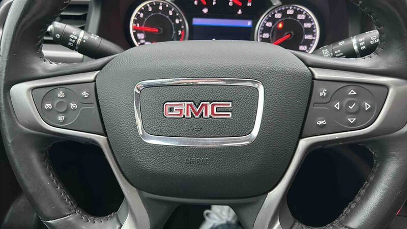 2021 GMC Acadia AT4