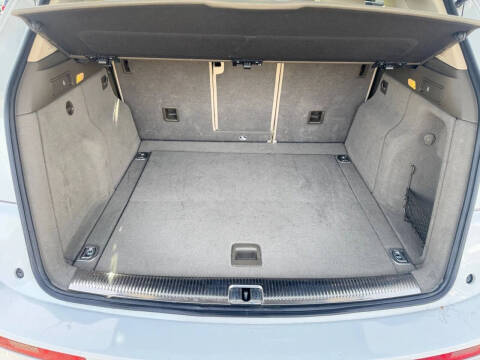 2012 Audi Q5 3.2 quattro Premium Plus