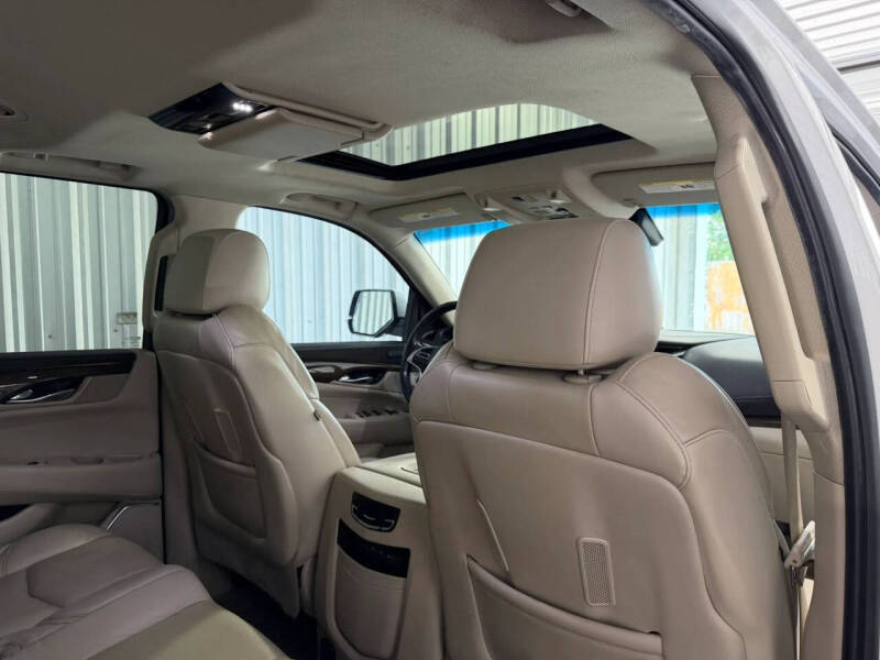2018 Cadillac Escalade ESV Luxury