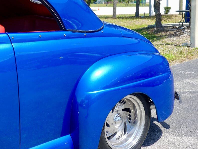 1948 Ford Super Deluxe