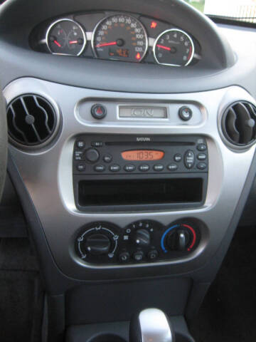 2005 Saturn Ion 2