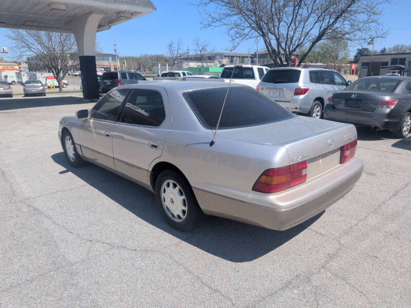 1996 Lexus LS 400