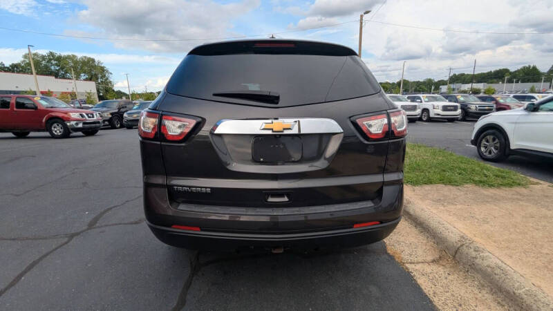 2017 Chevrolet Traverse LS