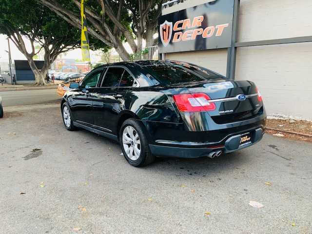 2011 Ford Taurus SEL