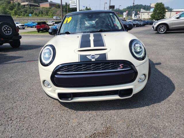 Used 2019 MINI Hardtop 2 Door S with VIN WMWXP7C53K2A50523 for sale in Hazard, KY