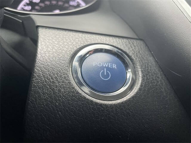 2023 Toyota Camry Hybrid SE Nightshade