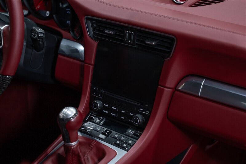 2019 Porsche 911 Carrera 4S