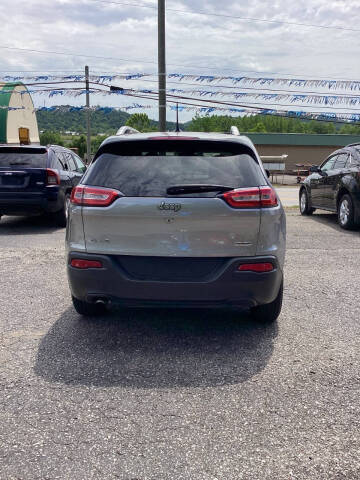 2018 Jeep Cherokee Latitude