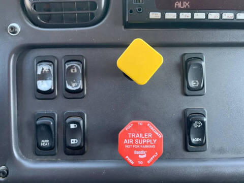 2015 Freightliner M2 106