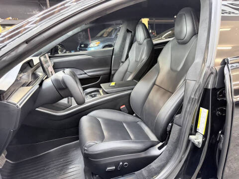 2022 Tesla Model S Plaid