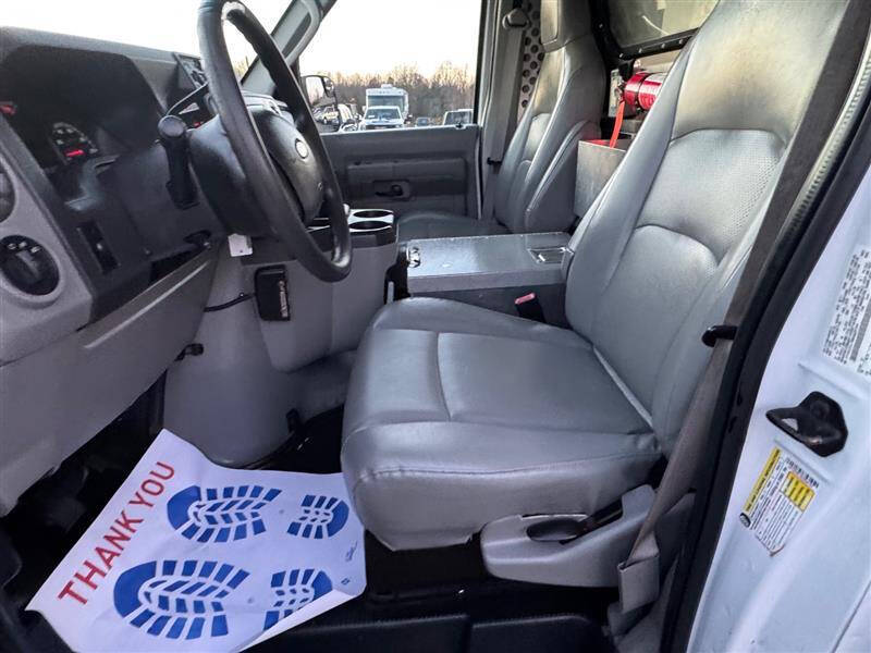 2011 Ford E-Series E-350 SD