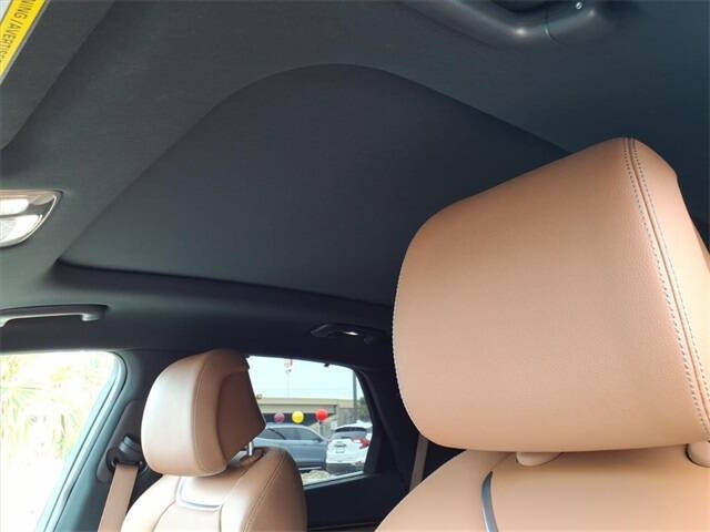 2023 Genesis GV70 2.5T Standard