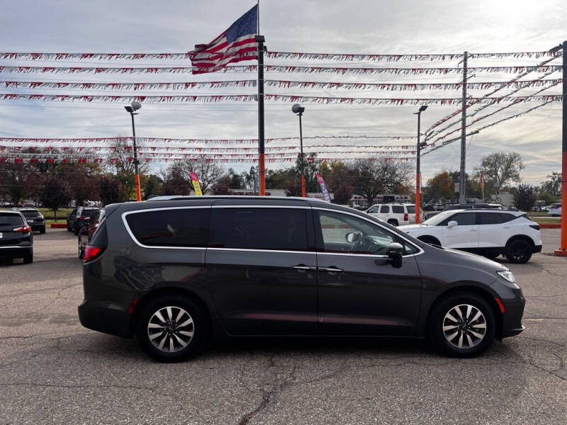 2021 Chrysler Pacifica Touring L