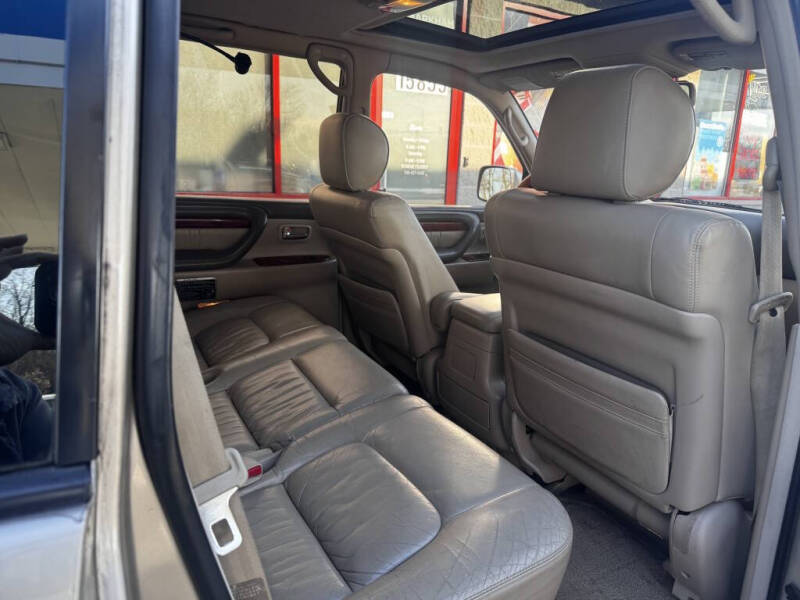 2002 Lexus LX 470