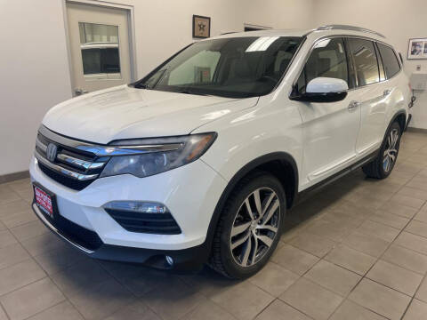 2017 Honda Pilot for sale at DAN PORTER MOTORS in Dickinson ND