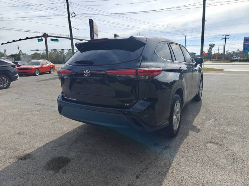 2023 Toyota Highlander LE