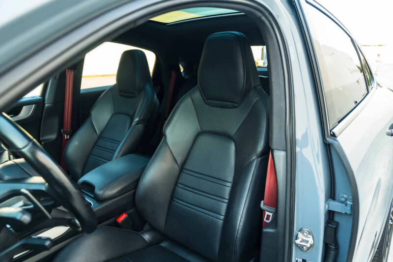 2024 Porsche Cayenne S Coupe