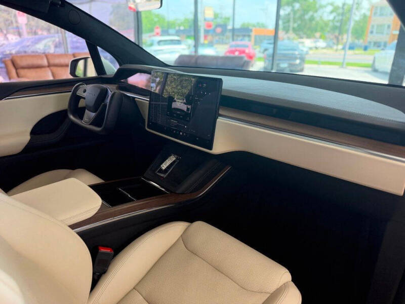 2023 Tesla Model X Standard Range