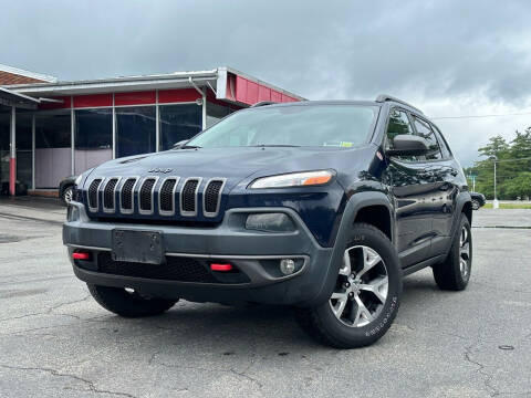 2015 Jeep Cherokee for sale at MAGIC AUTO SALES in Little Ferry NJ