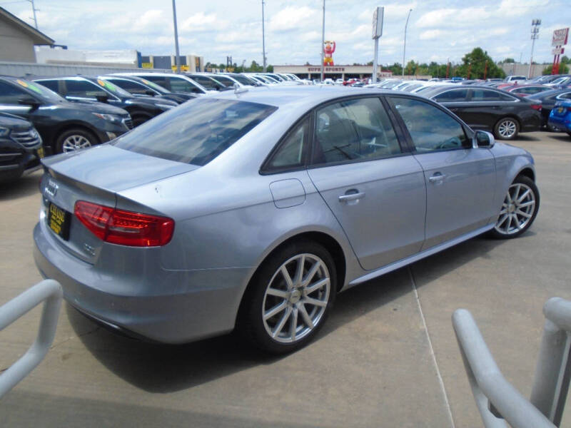2016 Audi A4 2.0T quattro Premium