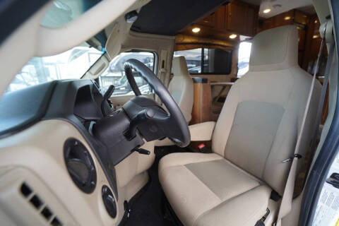 2018  Forest River  Coachmen Leprechaun