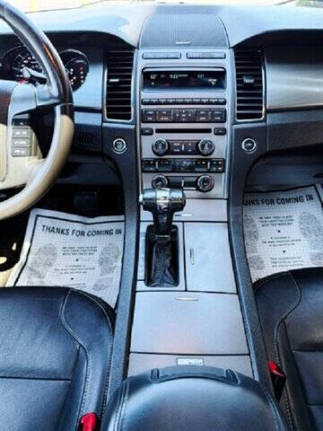 2011 Ford Taurus SEL