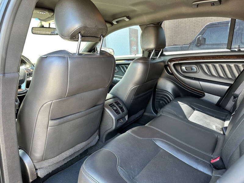 2015 Ford Taurus Limited