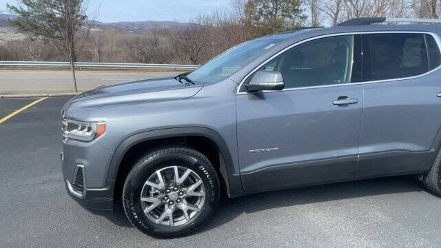 2022 GMC Acadia SLE