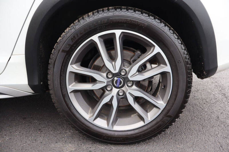 2018 Volvo V60 Cross Country T5 Premier