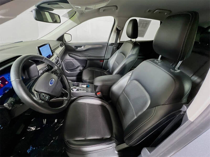 2021 Ford Escape Titanium