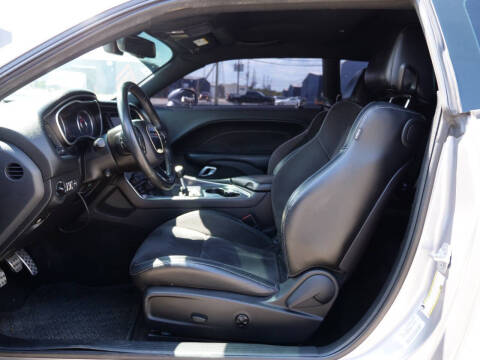 2015 Dodge Challenger R/T Scat Pack Shaker