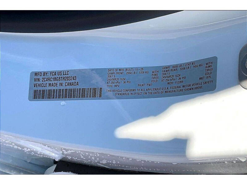 2026 Chrysler Pacifica Select