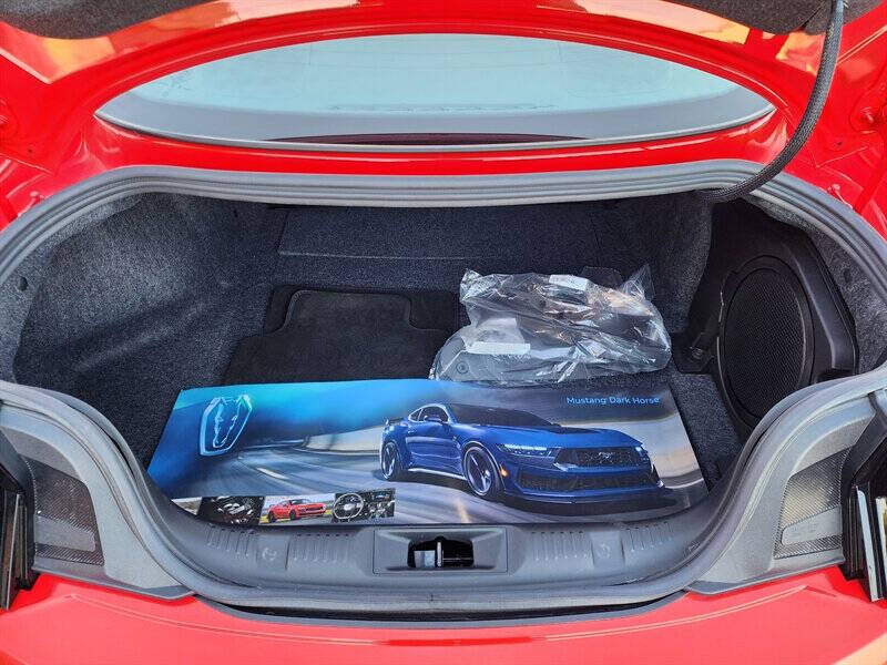 2024 Ford Mustang Dark Horse