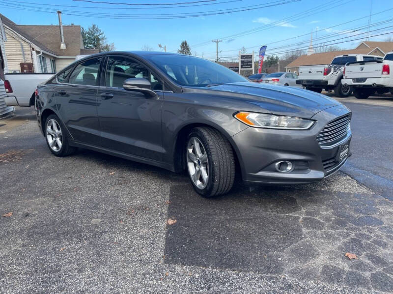 2016 Ford Fusion SE