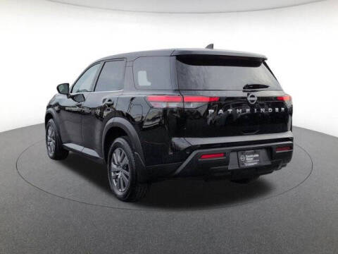 2024 Nissan Pathfinder S