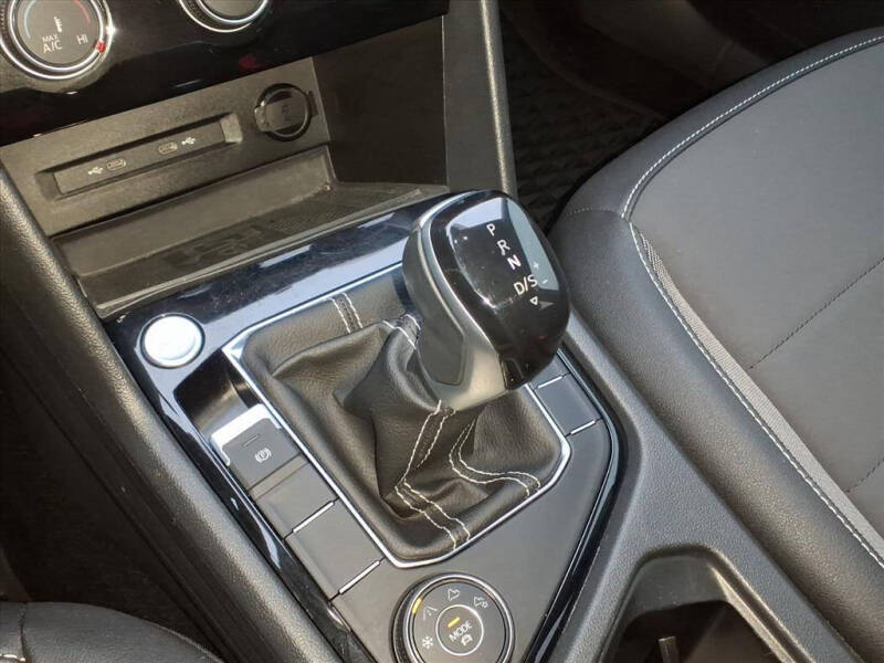 2023 Volkswagen Taos SE 4Motion