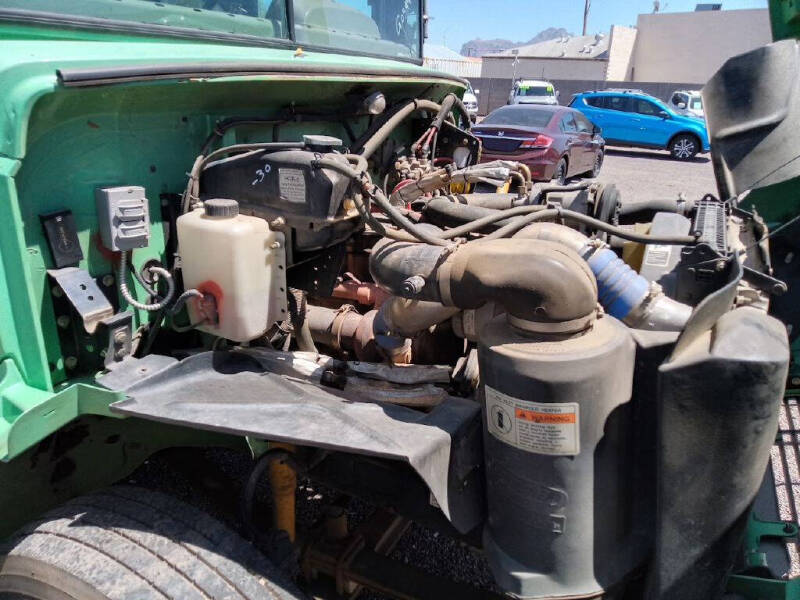 2006 Freightliner FS65 Chassis