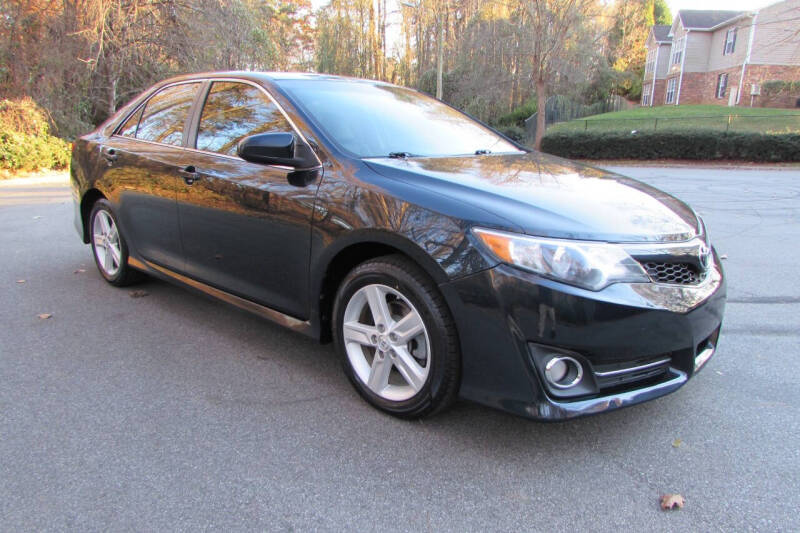 2014 Toyota Camry SE photo 7