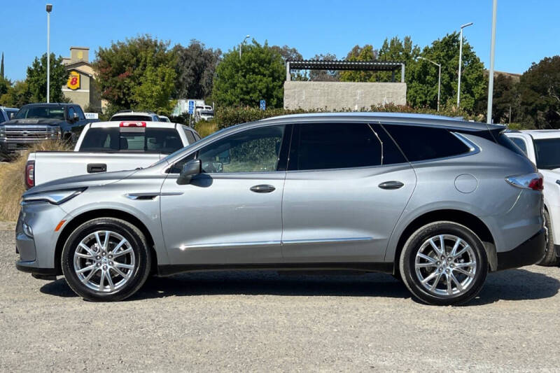 2023 Buick Enclave Premium