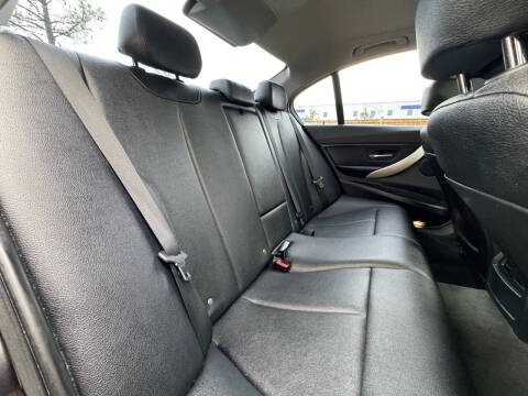 2014 BMW 3 Series 320i