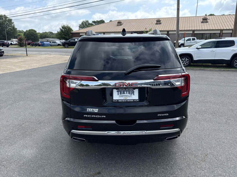 2023 GMC Acadia Denali