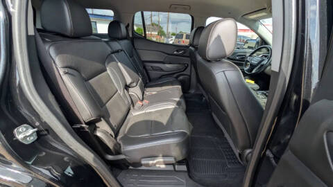 2023 GMC Acadia SLT