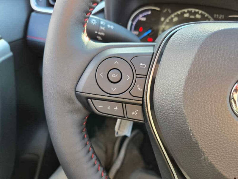 2025 Toyota RAV4 Plug-in Hybrid SE