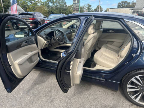 2017 Lincoln MKZ Select