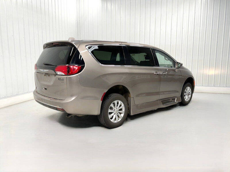 2018 Chrysler Pacifica Touring Plus