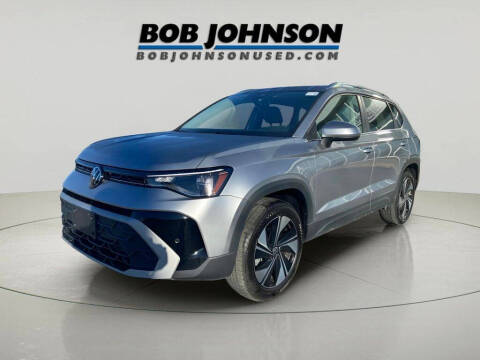 2025 Volkswagen Taos SE 4Motion