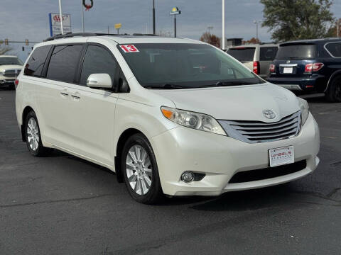 2013 Toyota Sienna XLE 8-Passenger